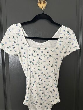 Socialite White Floral Square-Neck Bodysuit with Blue & Green Print